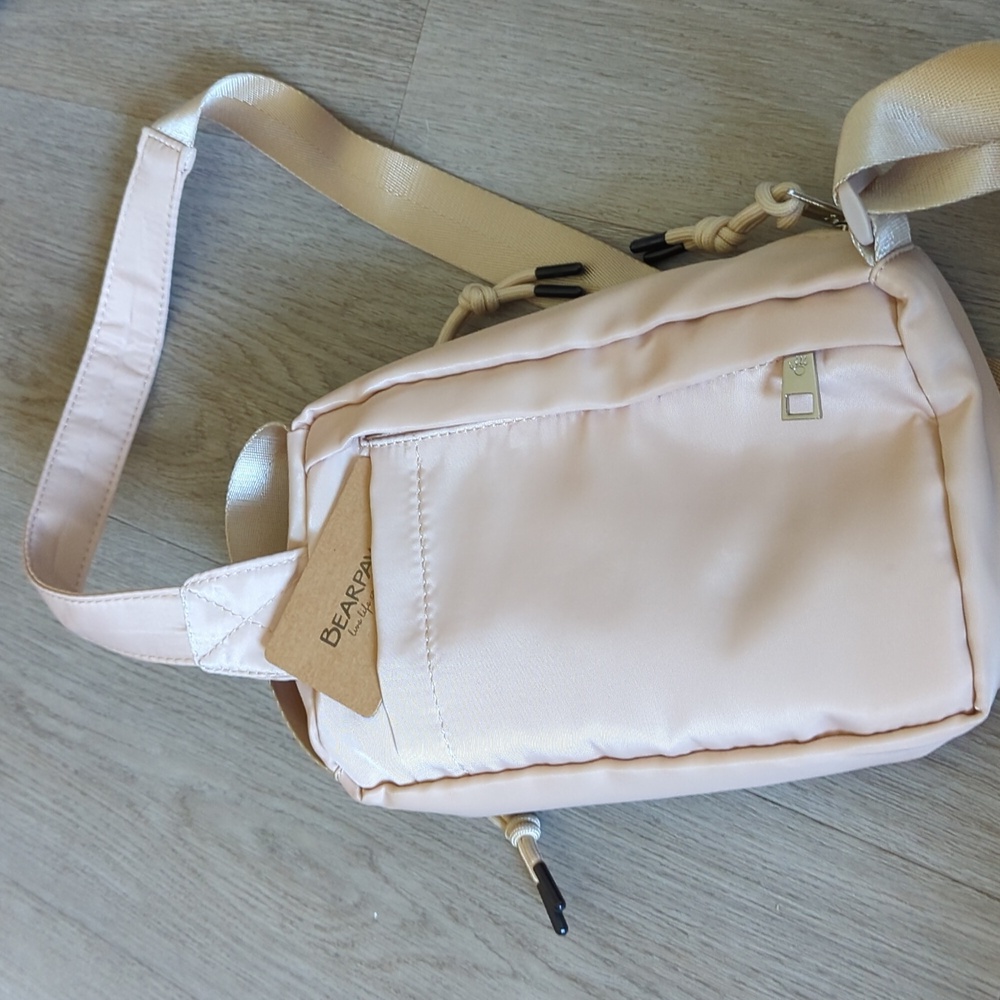 BNWOT  belt bag